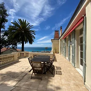 Palmeraie - Magnifique D'epoque Avec Vue 4 Personnes Avec Terrasse Le Port Appartement